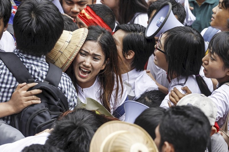 Muon kieu sinh vien bieu tinh tren the gioi-Hinh-8